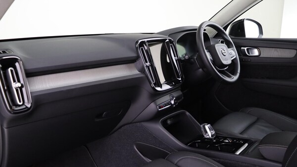 Used Volvo XC40 2025 for sale - 76188765: Photo 15