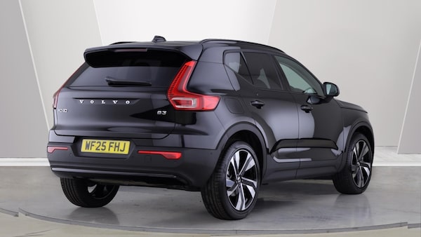 Used Volvo XC40 2025 for sale - 76188765: Photo 2