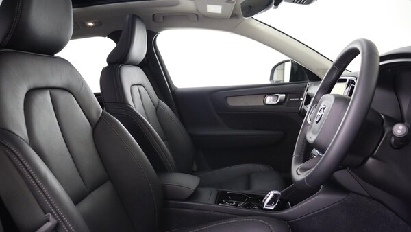 Used Volvo XC40 2025 for sale - 76189919: Photo 14