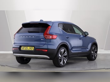 Used Volvo XC40 2025 for sale - 76189919: Photo 2