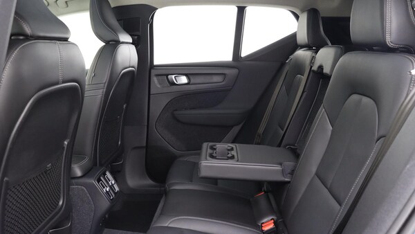 Used Volvo XC40 2025 for sale - 76189919: Photo 32