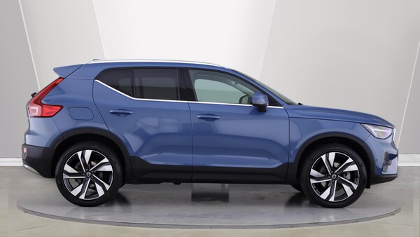 Used Volvo XC40 2025 for sale - 76189919: Photo 3