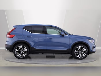 Used Volvo XC40 2025 for sale - 76189919: Photo 3