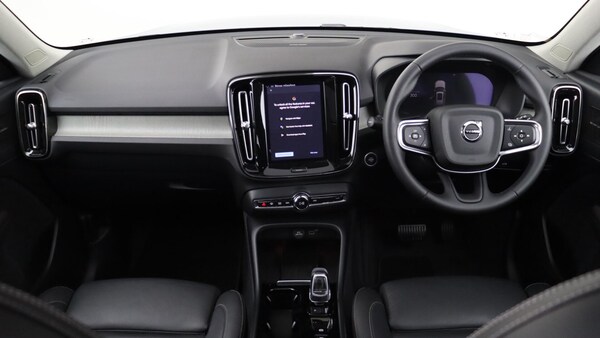 Used Volvo XC40 2025 for sale - 76189919: Photo 5