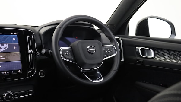 Used Volvo XC40 2025 for sale - 76284249: Photo 10