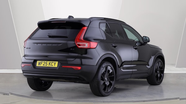 Used Volvo XC40 2025 for sale - 76284249: Photo 2