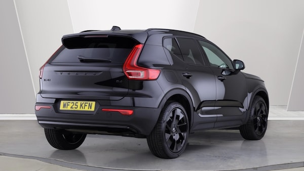 Used Volvo XC40 2025 for sale - 76283664: Photo 2