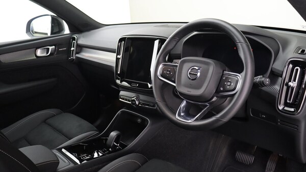 Used Volvo XC40 2025 for sale - 76283664: Photo 4