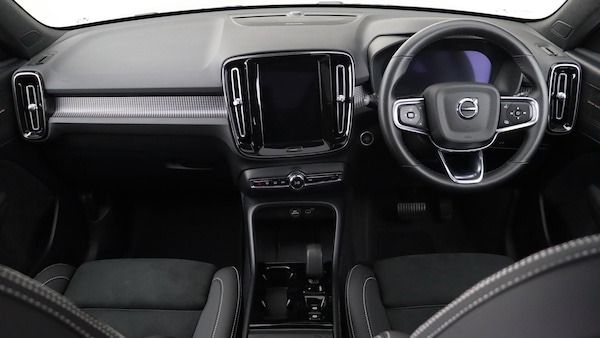 Used Volvo XC40 2025 for sale - 76283664: Photo 5