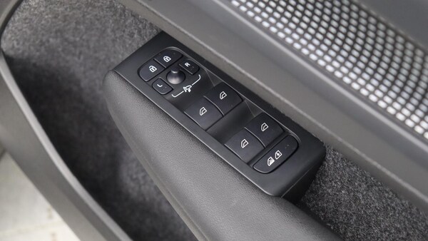 Used Volvo XC40 2025 for sale - 76189259: Photo 23