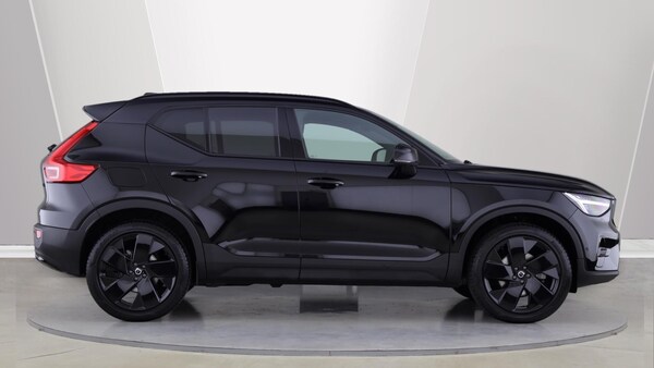 Used Volvo XC40 2025 for sale - 76189259: Photo 3