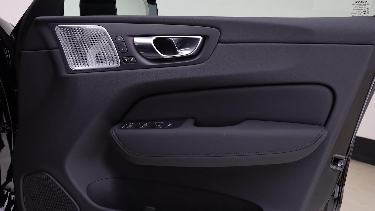 Used Volvo XC60 2025 for sale - 76109171: Photo 29