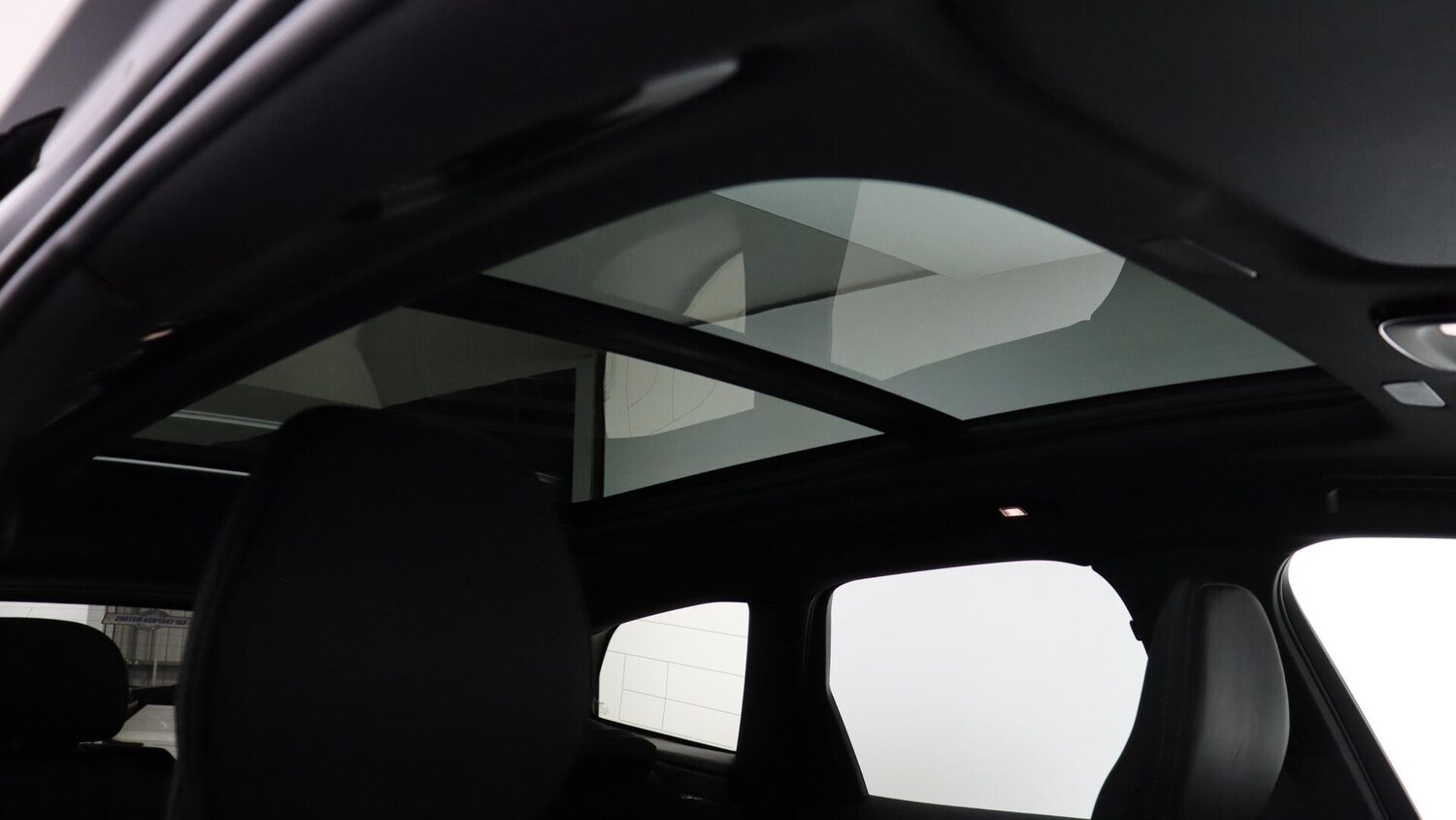Used Volvo XC60 2025 for sale - 76109171: Photo 31