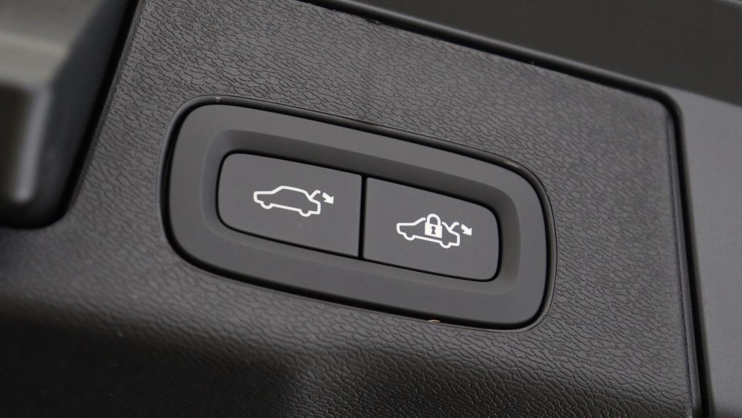 Used Volvo XC60 2025 for sale - 76109171: Photo 35
