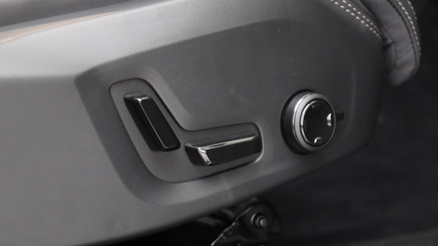 Used Volvo XC60 2025 for sale - 76109171: Photo 57