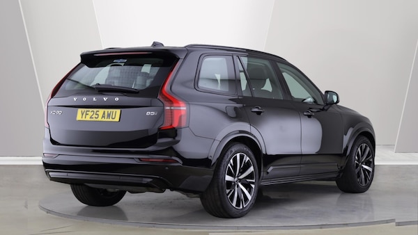 Used Volvo XC90 2025 for sale - 76326300: Photo 2