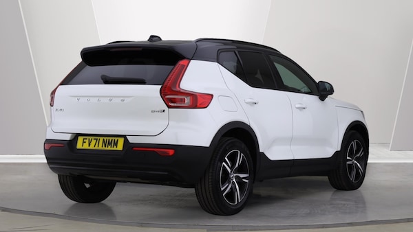 Used Volvo XC40 2021 for sale - 75387932: Photo 2
