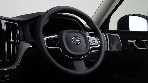 Used Volvo XC60 2025 for sale - 75224626: Photo 39