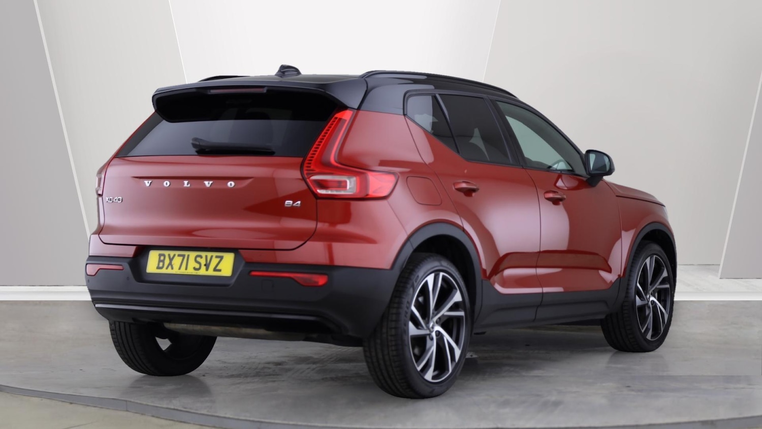 Used Volvo XC40 2021 for sale - 76072399: Photo 2