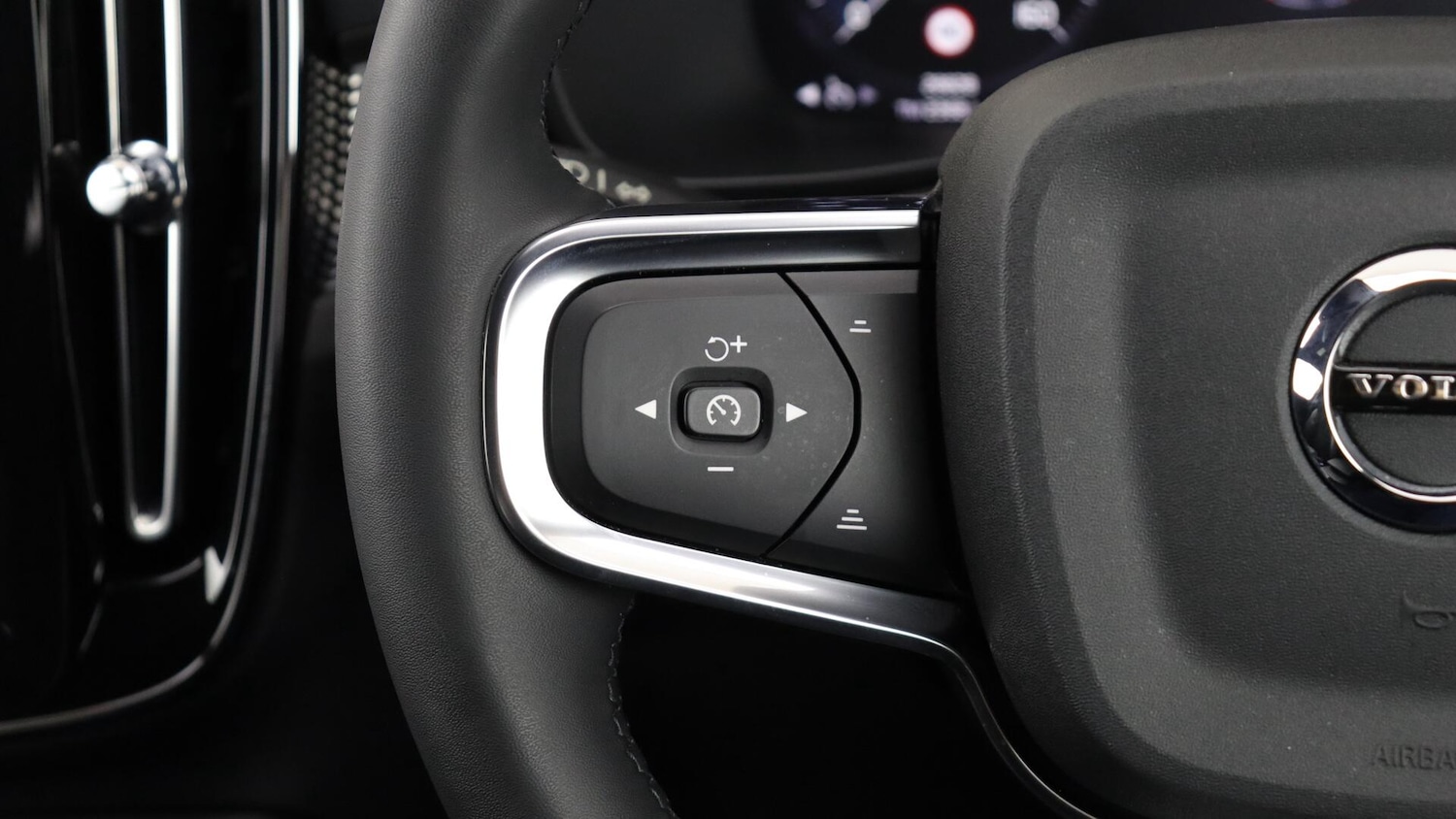 Used Volvo XC40 2021 for sale - 76072399: Photo 20