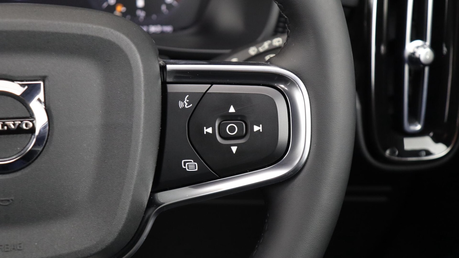 Used Volvo XC40 2021 for sale - 76072399: Photo 21