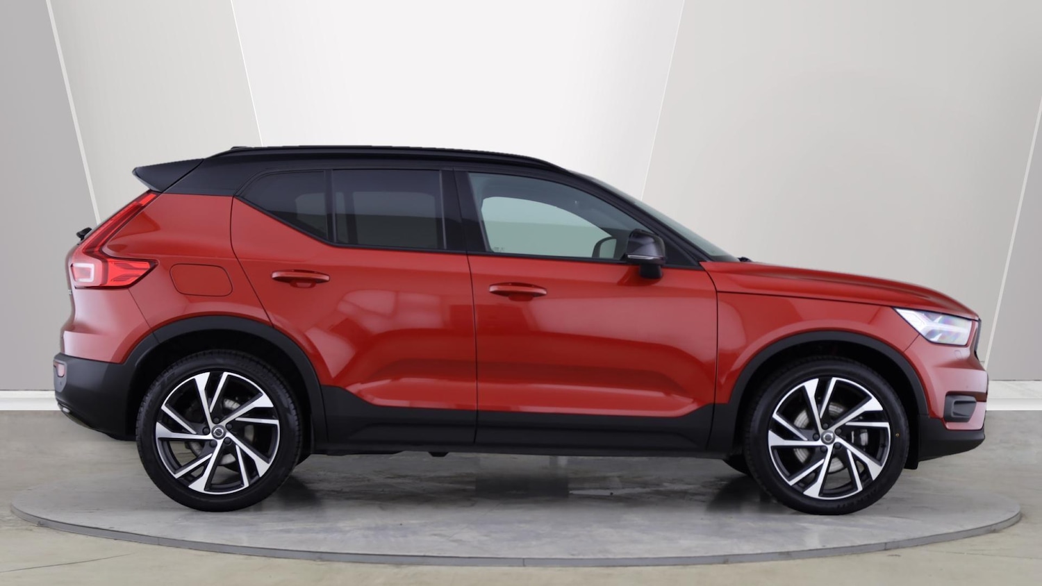 Used Volvo XC40 2021 for sale - 76072399: Photo 3