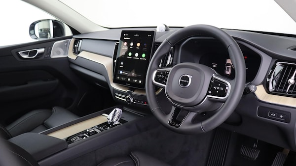 Used Volvo XC60 2025 for sale - 75646120: Photo 4