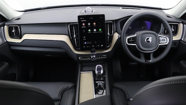 Used Volvo XC60 2025 for sale - 75646120: Photo 5