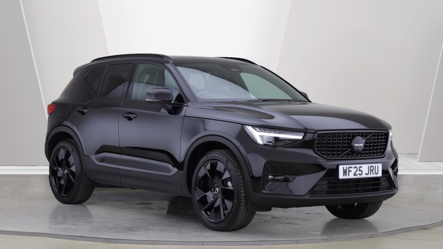 Used Volvo XC40 2025 for sale - 75990928: Photo 1