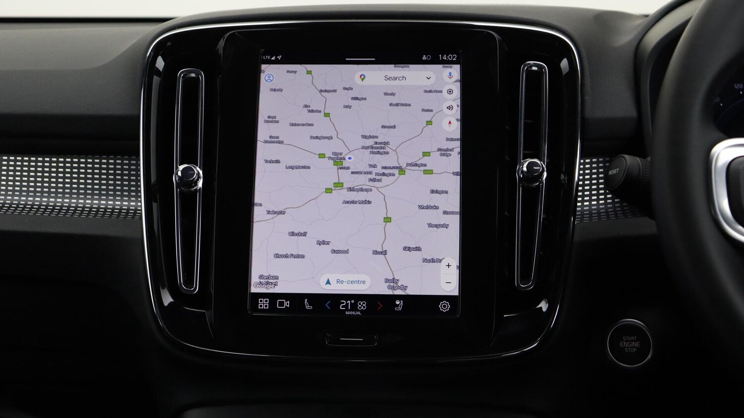 Used Volvo XC40 2025 for sale - 75990928: Photo 17