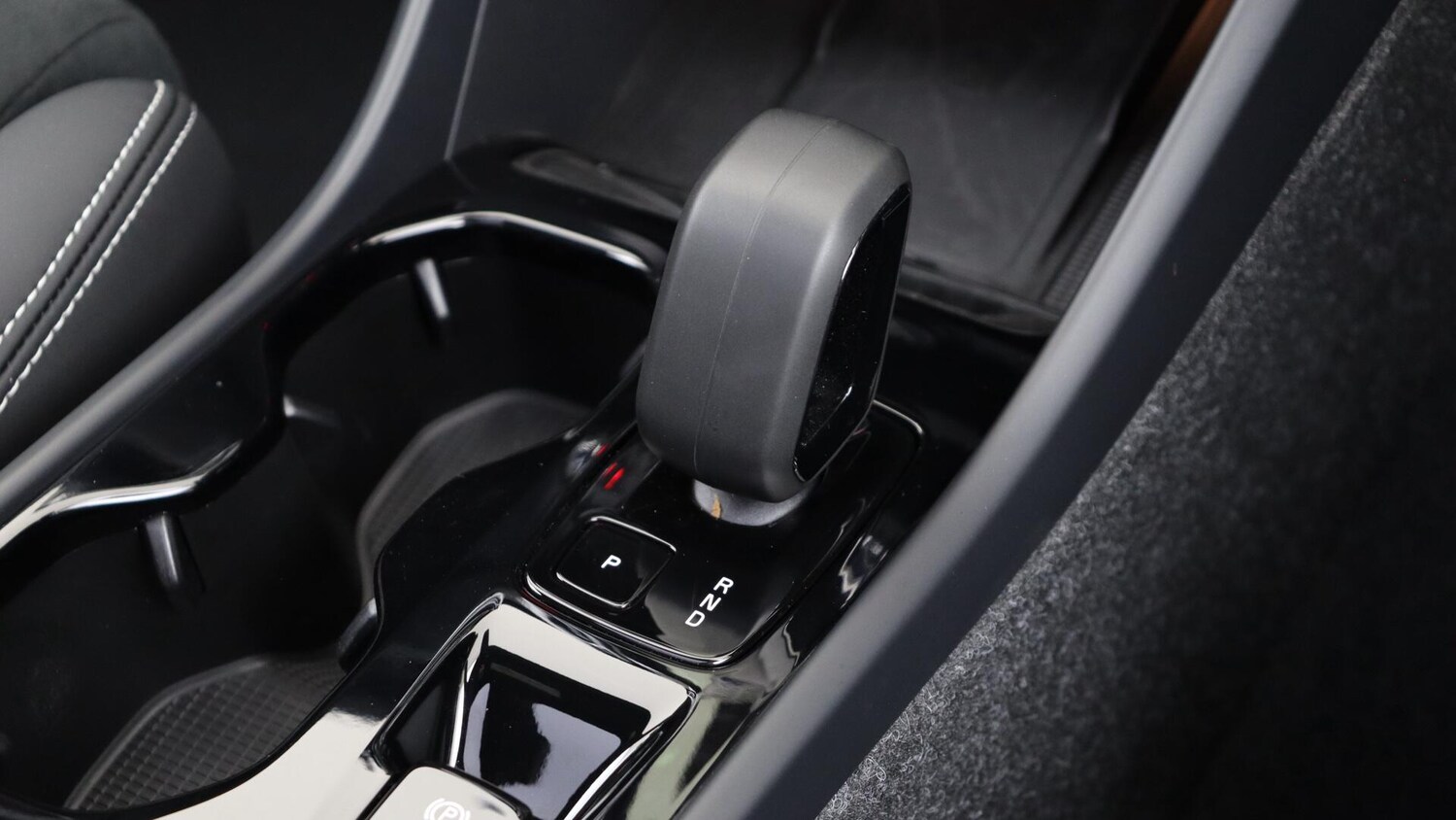 Used Volvo XC40 2025 for sale - 75990928: Photo 24