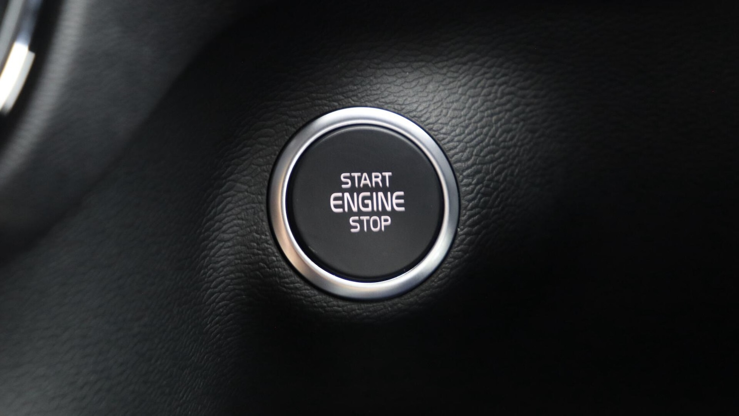 Used Volvo XC40 2025 for sale - 75990928: Photo 26
