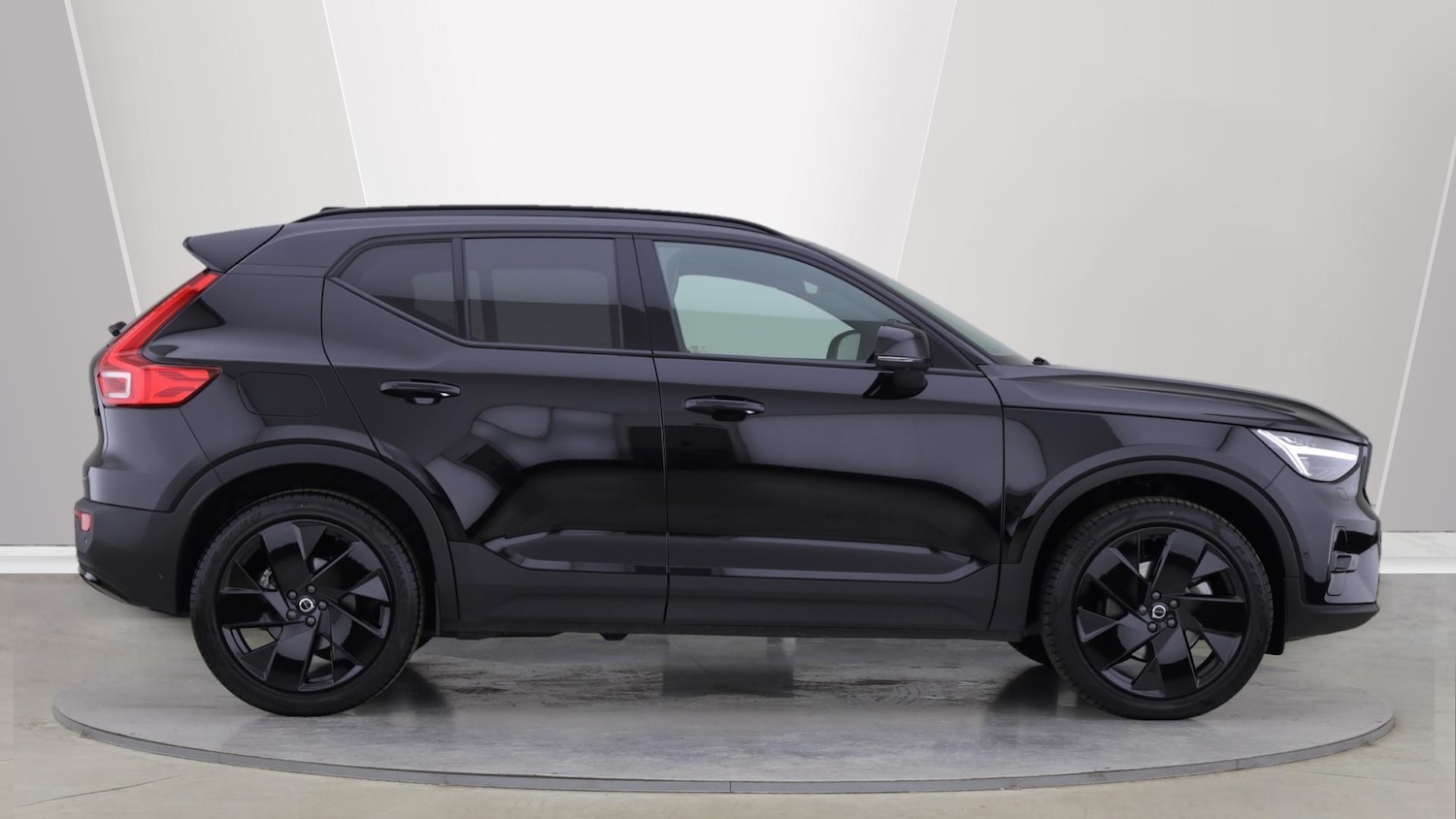 Used Volvo XC40 2025 for sale - 75990928: Photo 3