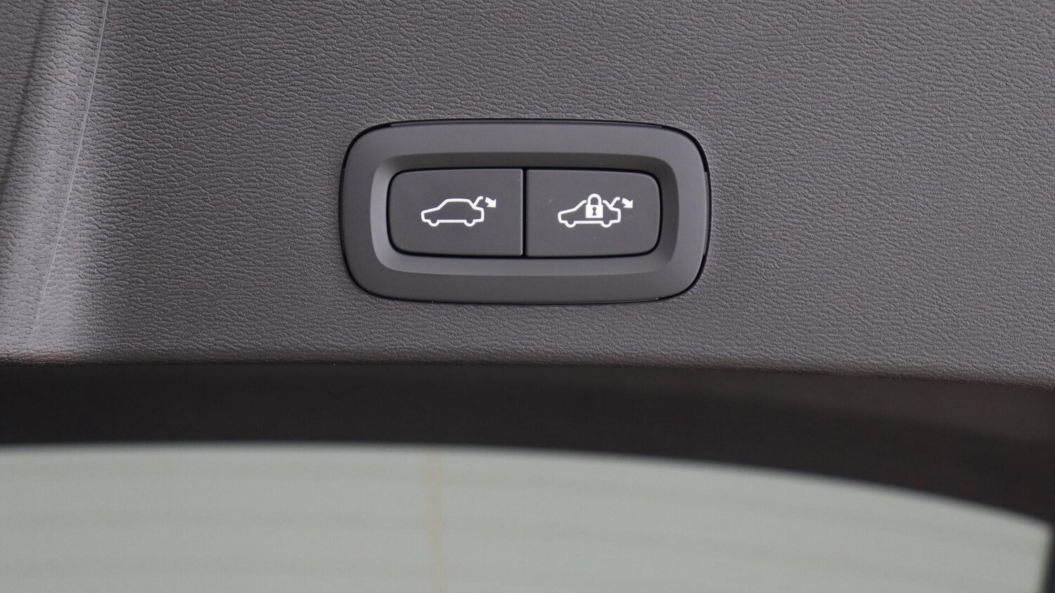 Used Volvo XC40 2025 for sale - 75990928: Photo 34