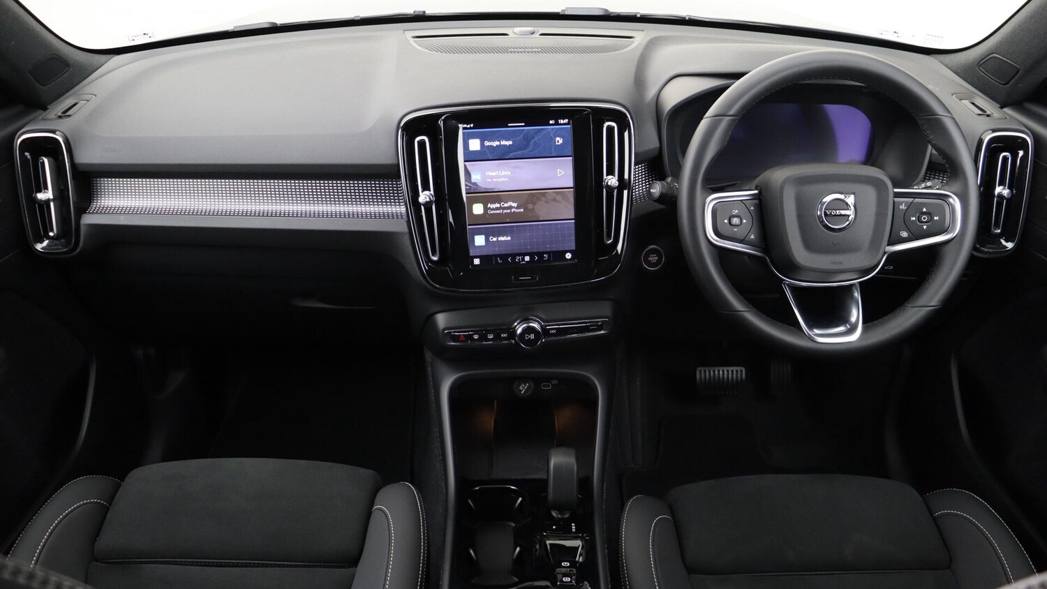 Used Volvo XC40 2025 for sale - 75990928: Photo 5