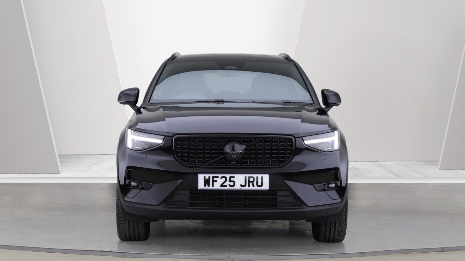 Used Volvo XC40 2025 for sale - 75990928: Photo 8