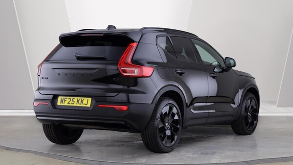 Used Volvo XC40 2025 for sale - 76226868: Photo 2