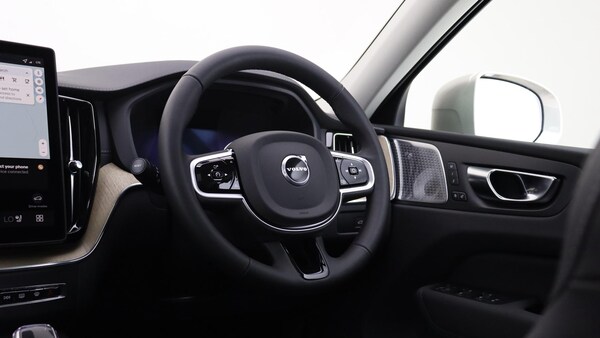 Used Volvo XC60 2025 for sale - 75647371: Photo 10