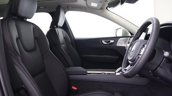 Used Volvo XC60 2025 for sale - 75647371: Photo 15