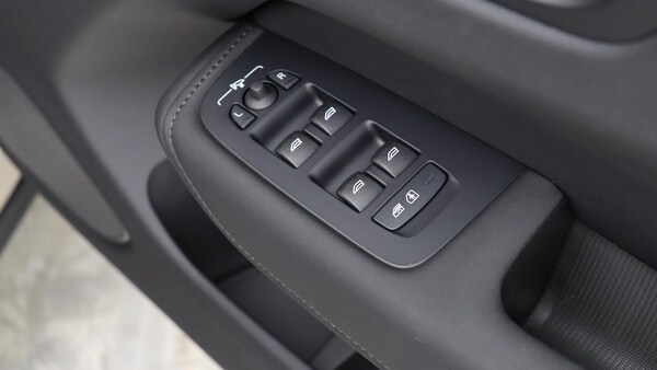Used Volvo XC60 2025 for sale - 75647371: Photo 23