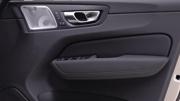 Used Volvo XC60 2025 for sale - 75647371: Photo 28