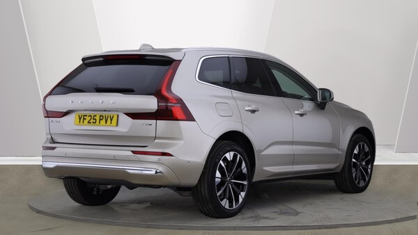 Used Volvo XC60 2025 for sale - 75647371: Photo 2