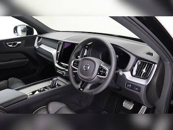 Used Volvo XC60 2021 for sale - 75507104: Photo