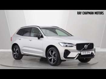 2022 (71) - B5 (P) AWD R-Design (Rear Camera, Heated Seats, Powered Tailgate) 5-Door