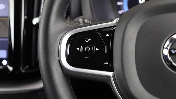 Used Volvo XC60 2022 for sale - 75268101: Photo 20