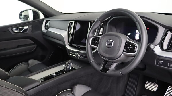 Used Volvo XC60 2022 for sale - 75268101: Photo 4