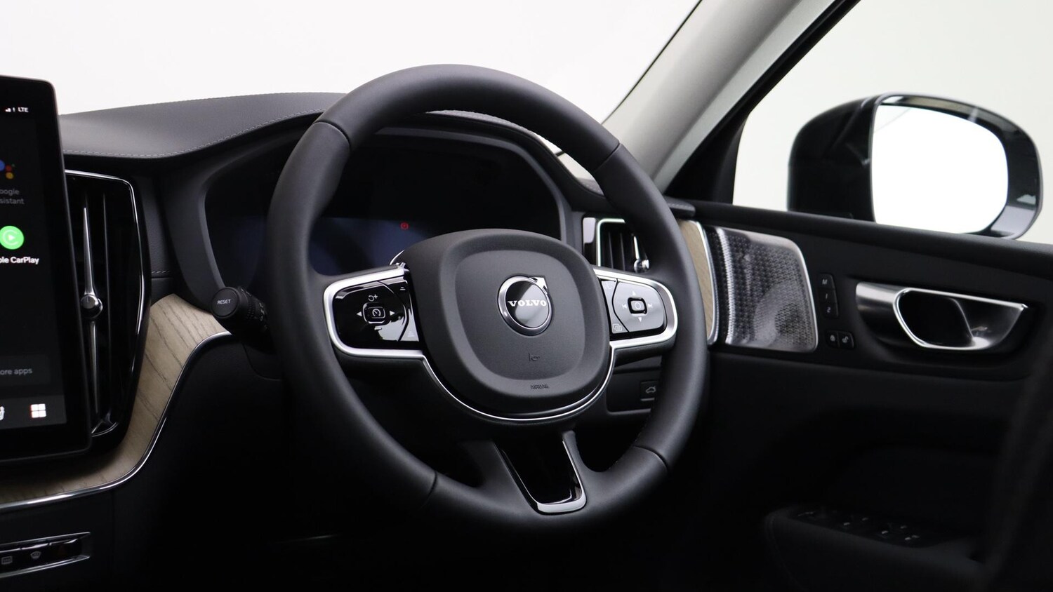 Used Volvo XC60 2025 for sale - 76012798: Photo 10