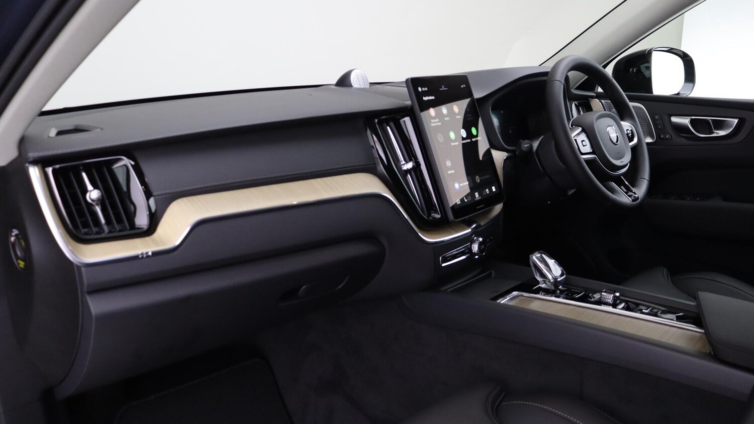 Used Volvo XC60 2025 for sale - 76012798: Photo 14