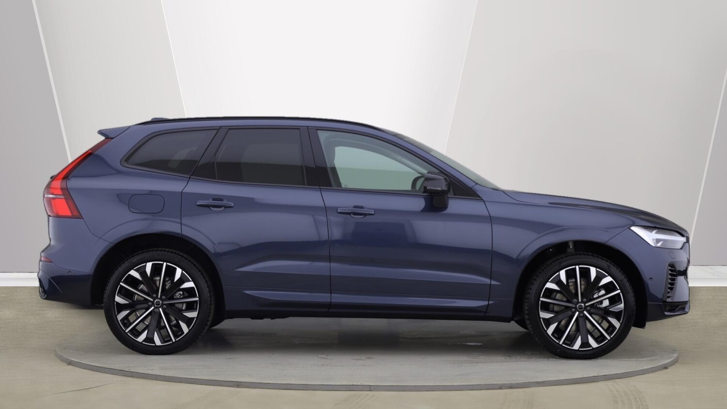 Used Volvo XC60 2025 for sale - 76012798: Photo 3