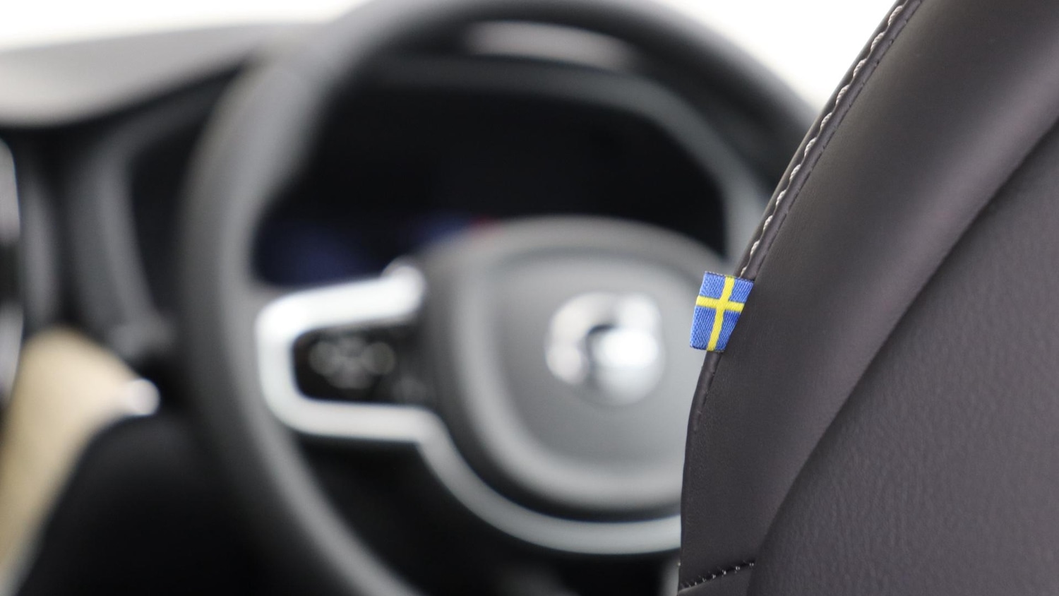 Used Volvo XC60 2025 for sale - 76012798: Photo 42